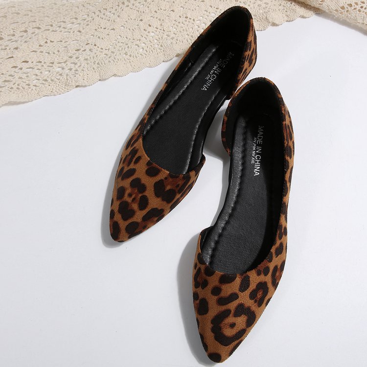 Women's Pointed Toe Leopard Print D'Orsay Slip-On Flats – Comfort Casual Ballet Shoes