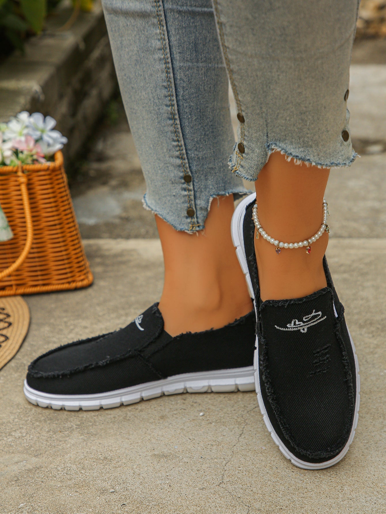 Women's Distressed Canvas Slip-On Loafers - Skateboard Embroidered Casual Shoes