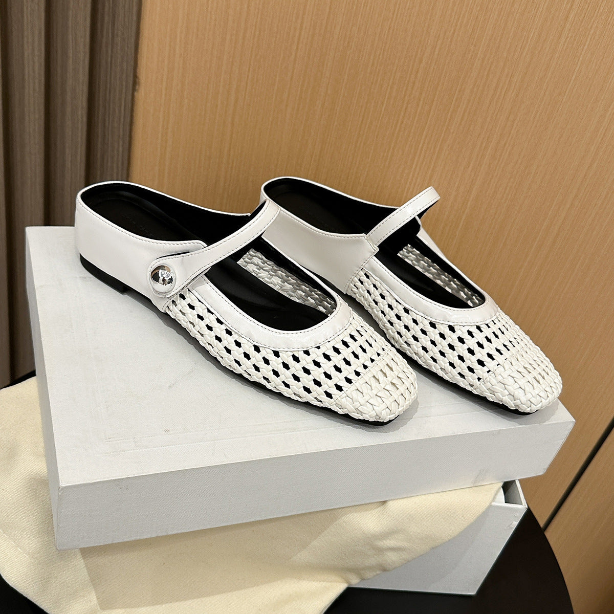 Square-toe woven cut-out casual flats